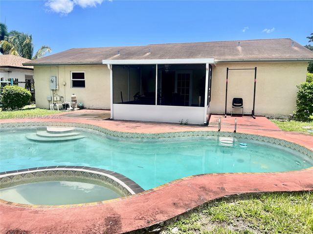 326 SW 79th Way, North Lauderdale, FL 33068