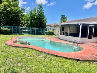 326 SW 79th Way, North Lauderdale, FL 33068