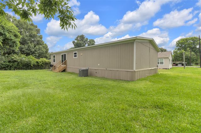 5313 2nd St, Crosby, TX 77532