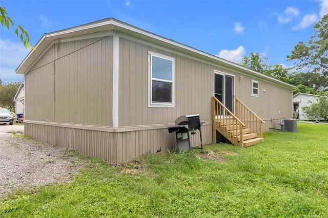 5313 2nd St, Crosby, TX 77532
