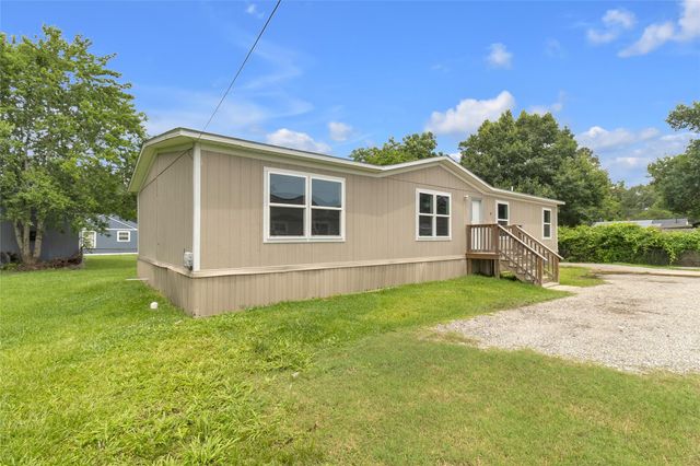 5313 2nd St, Crosby, TX 77532