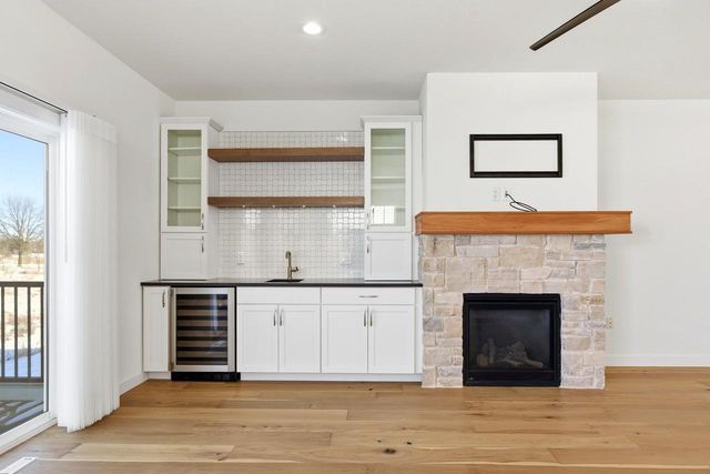 16 Prince Way, Fitchburg, WI 53711