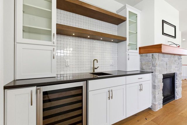 16 Prince Way, Fitchburg, WI 53711