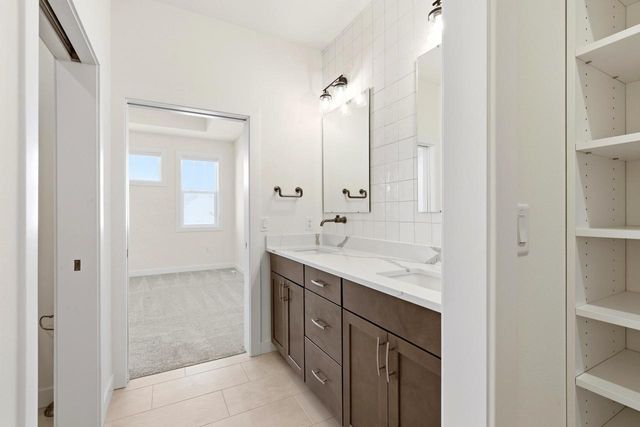 16 Prince Way, Fitchburg, WI 53711