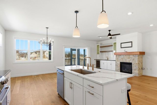 16 Prince Way, Fitchburg, WI 53711