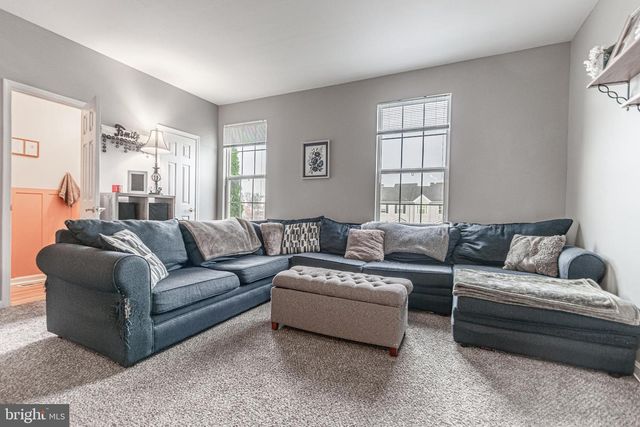 374 BRUAW DR, York, PA 17406