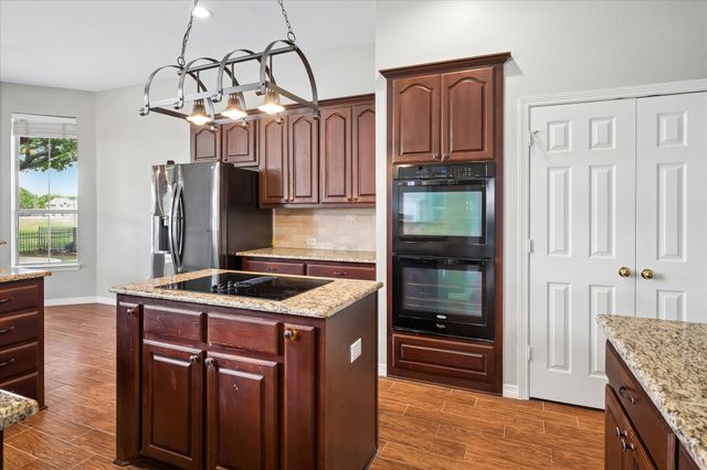 5104 Arbor Hollow Drive, Mckinney, TX 75072