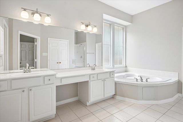 5104 Arbor Hollow Drive, Mckinney, TX 75072