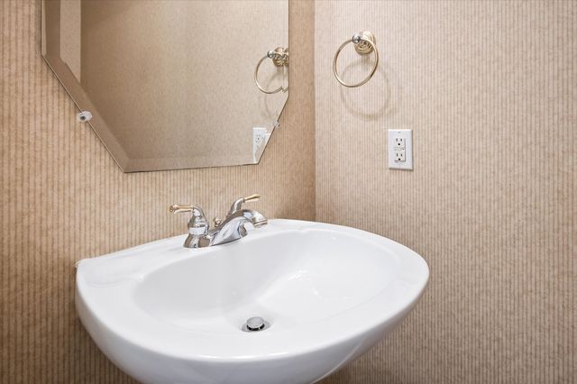 5104 Arbor Hollow Drive, Mckinney, TX 75072