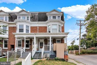 30 E COTTAGE PL, York, PA 17401