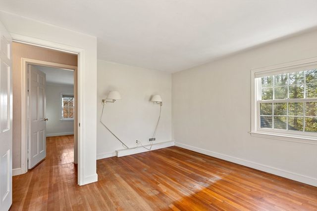 68 Westgate Road 0, Wellesley, MA 02481