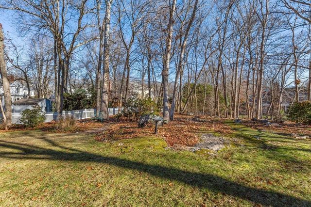 68 Westgate Road 0, Wellesley, MA 02481