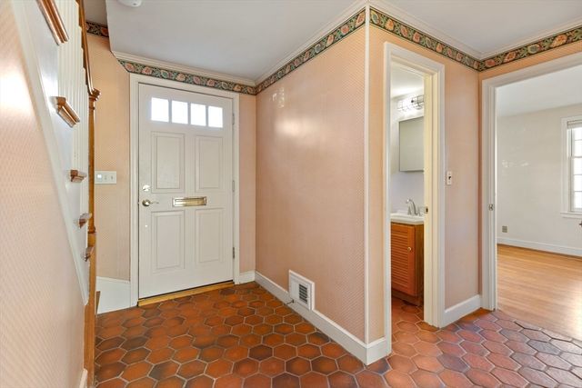 68 Westgate Road 0, Wellesley, MA 02481