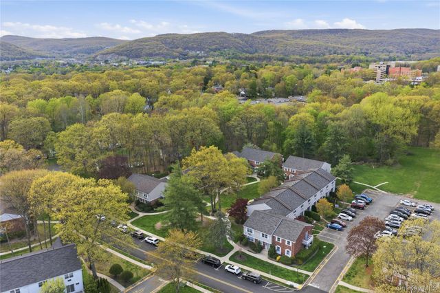 198 Doxbury Lane, Suffern, NY 10901