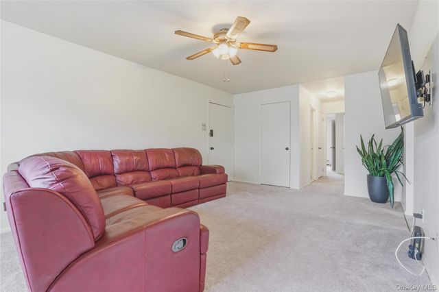 198 Doxbury Lane, Suffern, NY 10901