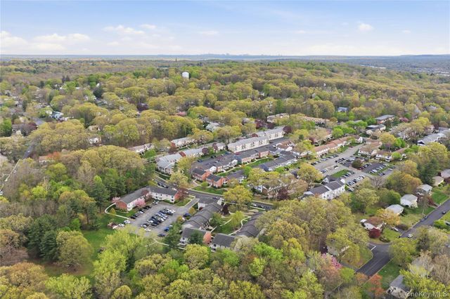 198 Doxbury Lane, Suffern, NY 10901