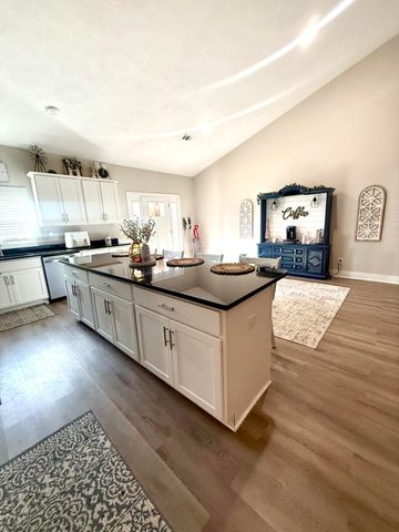 169 E Sheppard Street, Stapleton, GA 30823