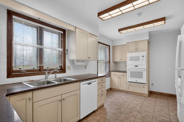 6284 Stofer Road, Dexter Twp, MI 48118