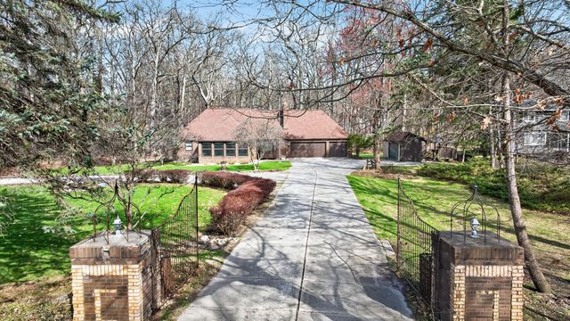 6284 Stofer Road, Dexter Twp, MI 48118