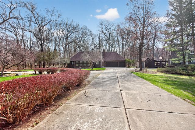 6284 Stofer Road, Dexter Twp, MI 48118
