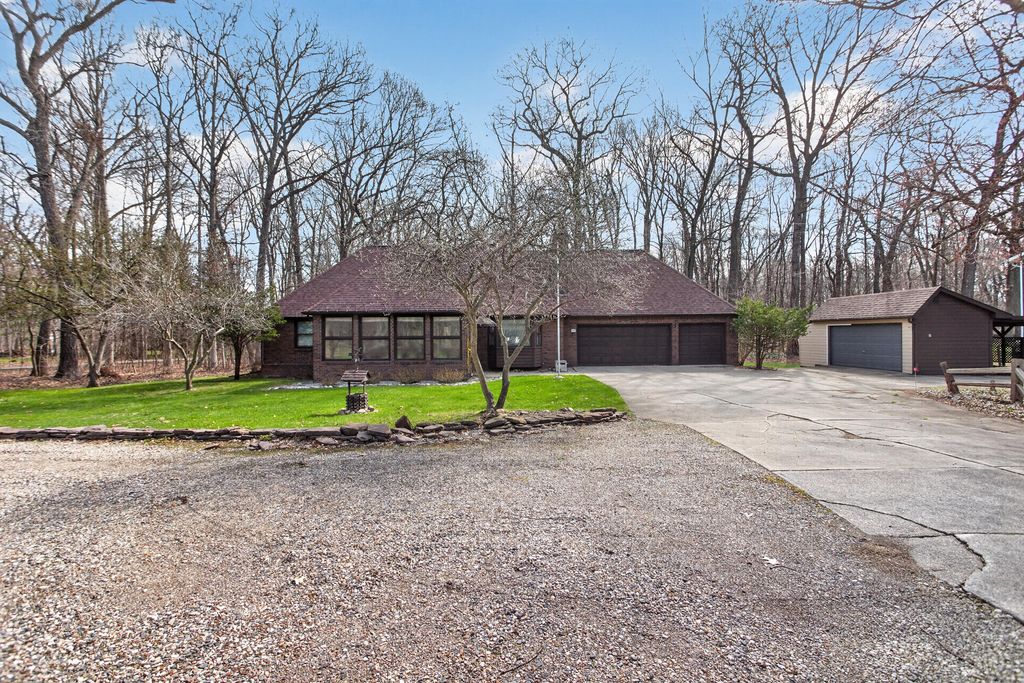 6284 Stofer Road, Dexter Twp, MI 48118