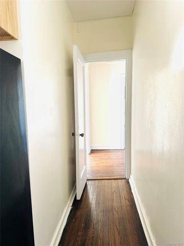 472 Gramatan Avenue Bldg.3 Bldg.3, Unit L2, Mount Vernon, NY 10552