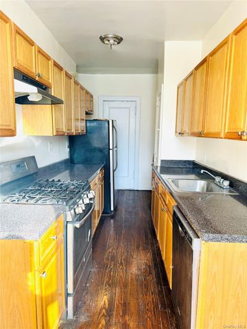 472 Gramatan Avenue Bldg.3 Bldg.3, Unit L2, Mount Vernon, NY 10552