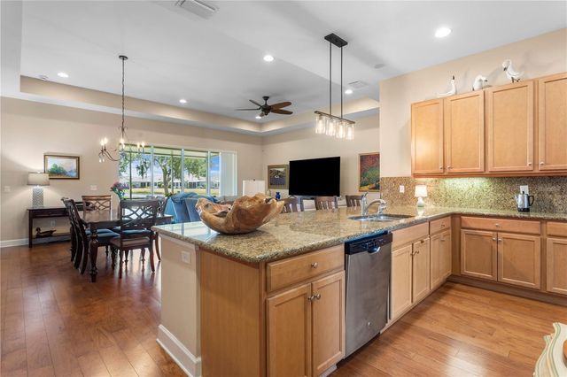 2119 SIFIELD GREENS WAY, Sun City Center, FL 33573