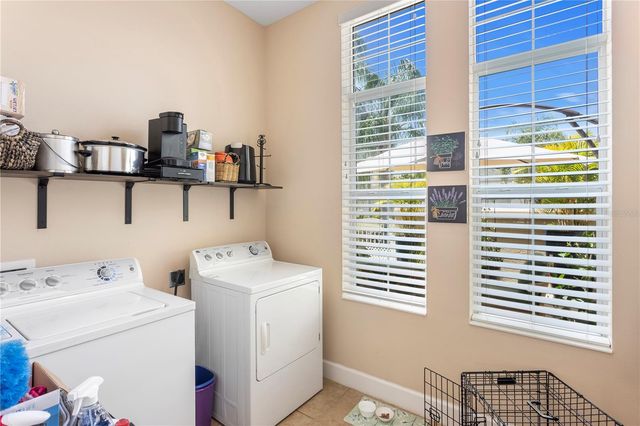 2119 SIFIELD GREENS WAY, Sun City Center, FL 33573