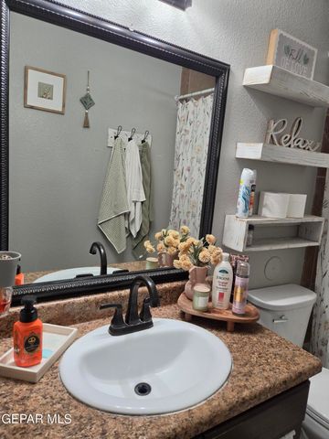 2832 TALKING ROCK Place, El Paso, TX 79938