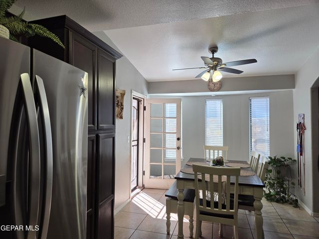 2832 TALKING ROCK Place, El Paso, TX 79938