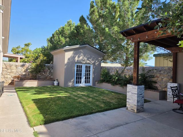 2832 TALKING ROCK Place, El Paso, TX 79938