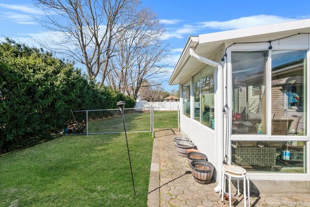 28 Shirley Street, Bohemia, NY 11716
