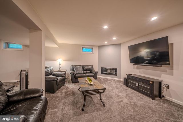 159 JENNIFER LN, Bala Cynwyd, PA 19004