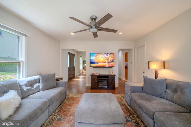 159 JENNIFER LN, Bala Cynwyd, PA 19004