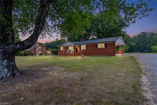 9771 Woodruff Road, Kernersville, NC 27284