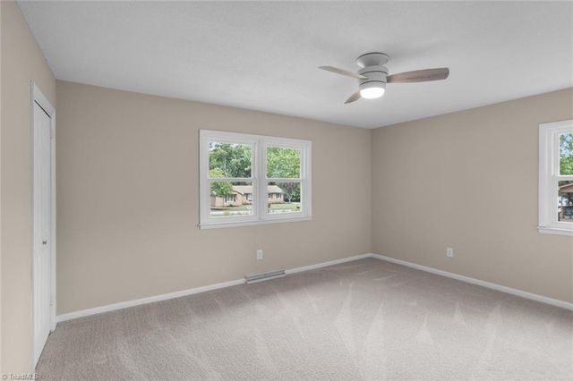 9771 Woodruff Road, Kernersville, NC 27284