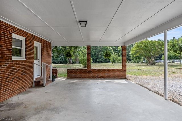 9771 Woodruff Road, Kernersville, NC 27284