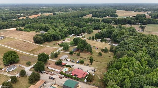 9771 Woodruff Road, Kernersville, NC 27284