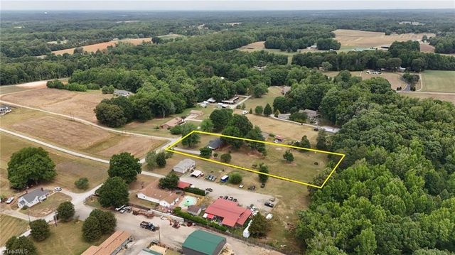 9771 Woodruff Road, Kernersville, NC 27284