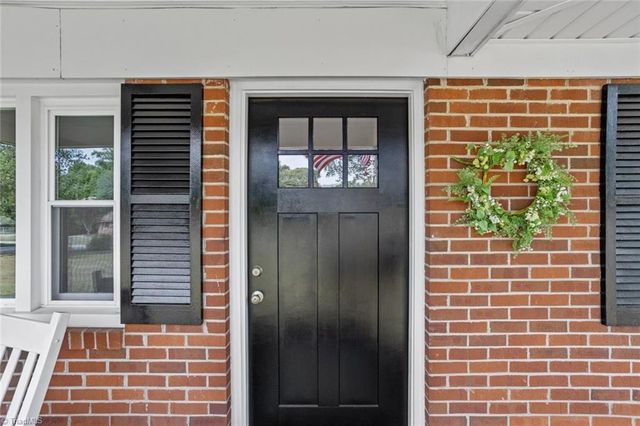 9771 Woodruff Road, Kernersville, NC 27284