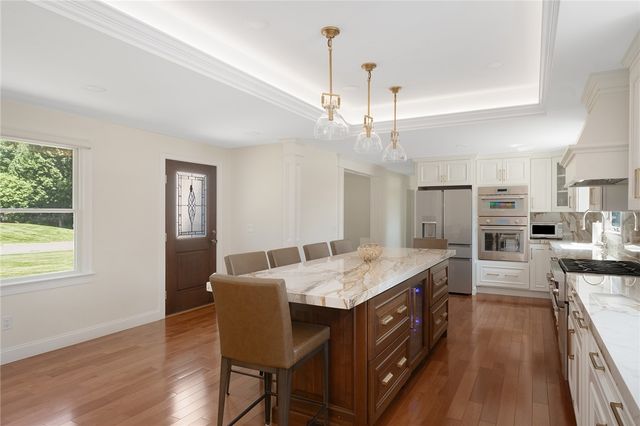 16 Lennon Road, Lincoln, RI 02865
