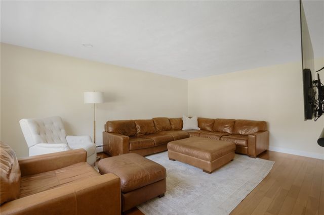 16 Lennon Road, Lincoln, RI 02865