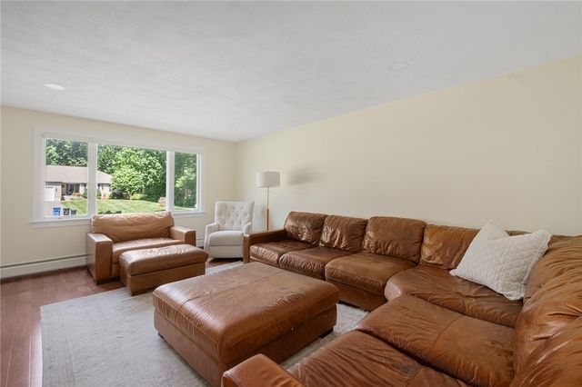 16 Lennon Road, Lincoln, RI 02865