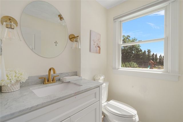 16 Lennon Road, Lincoln, RI 02865