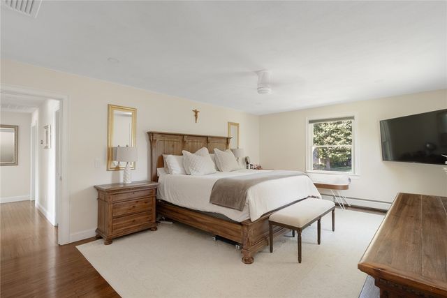 16 Lennon Road, Lincoln, RI 02865