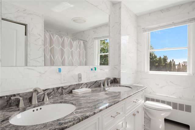 16 Lennon Road, Lincoln, RI 02865