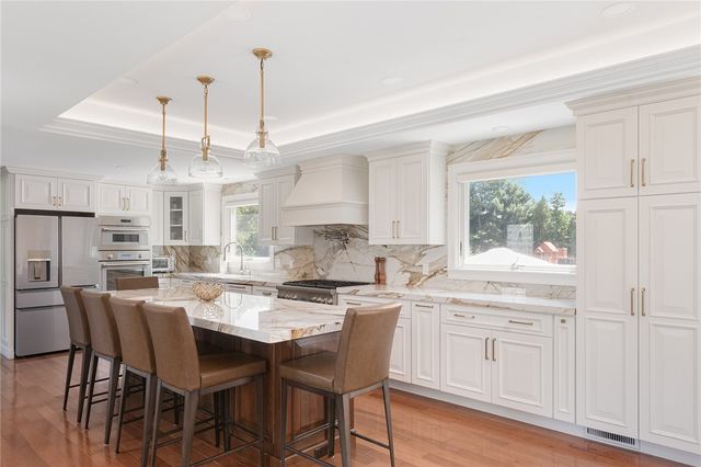 16 Lennon Road, Lincoln, RI 02865
