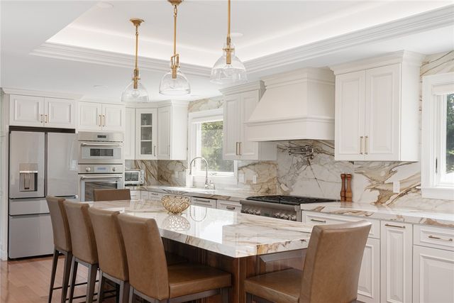 16 Lennon Road, Lincoln, RI 02865