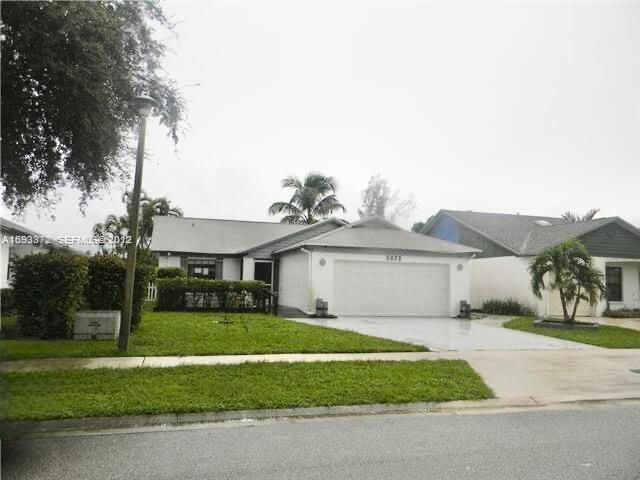 5072 Arbor Glen Circle, Lake Worth, FL 33463